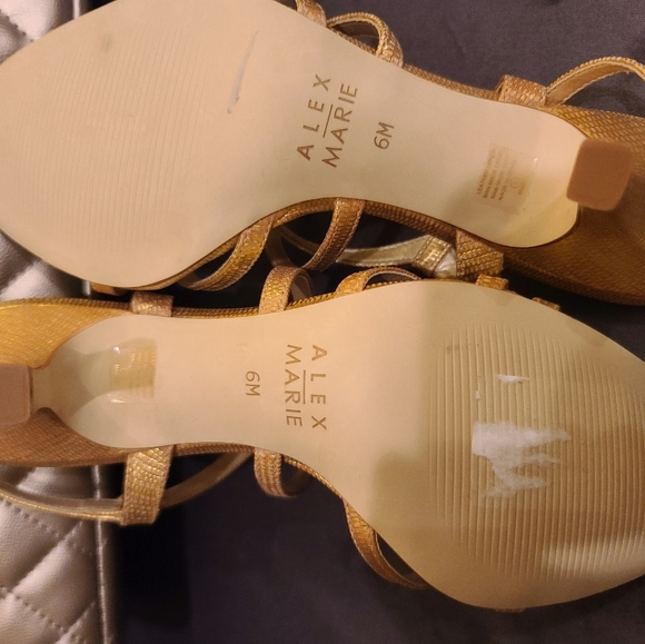 (NWT) Women's Dress Heels - Picture 4 of 7